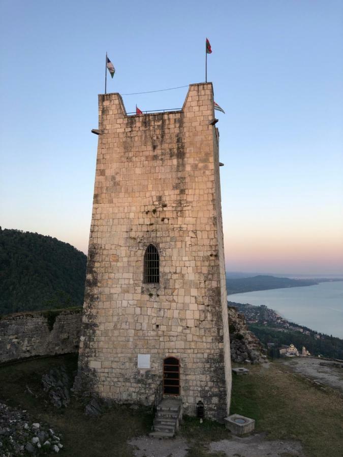 Solnechny Bereg Guest House Gudauta Exterior photo